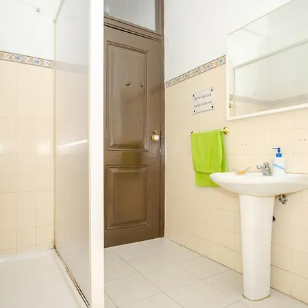 Unique Лісабон